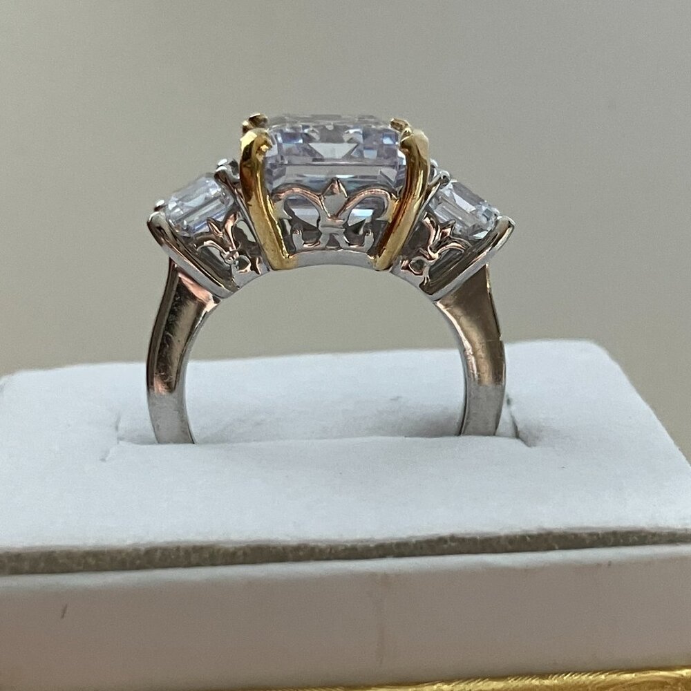 CZ 925 sterling silver ring Size 6